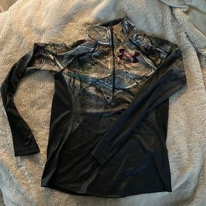 Under Armour Heat Gear Womens 1/4 zip camo black